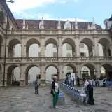 Il Landhaus, l�antico palazzo della dieta regionale con il suo superbo cortile in stile rinascimentale circondato da numerose arcate progettato dall'italiano Domenico Dell'Allio